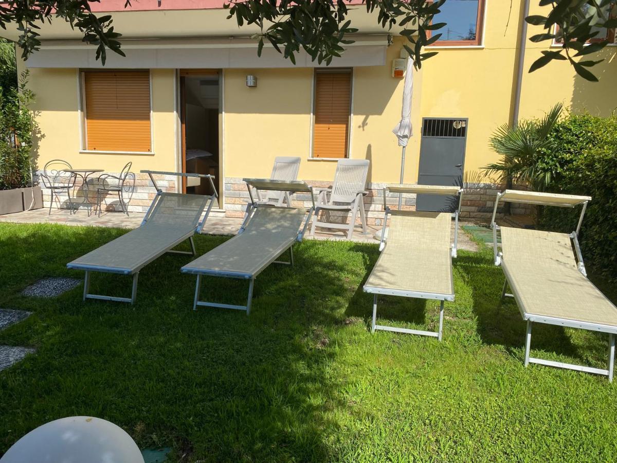 Appartamenti Hera Lazise Bagian luar foto