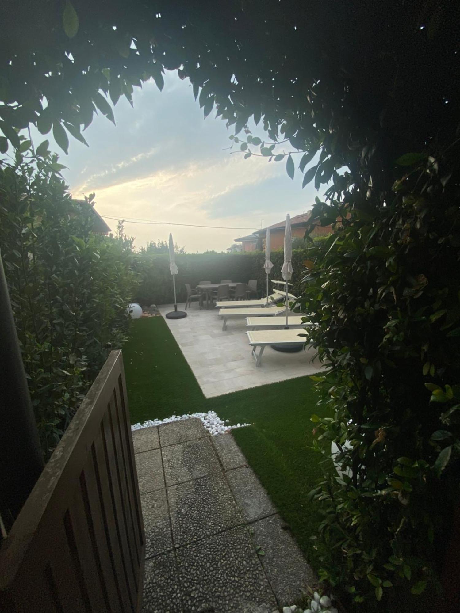 Appartamenti Hera Lazise Bagian luar foto