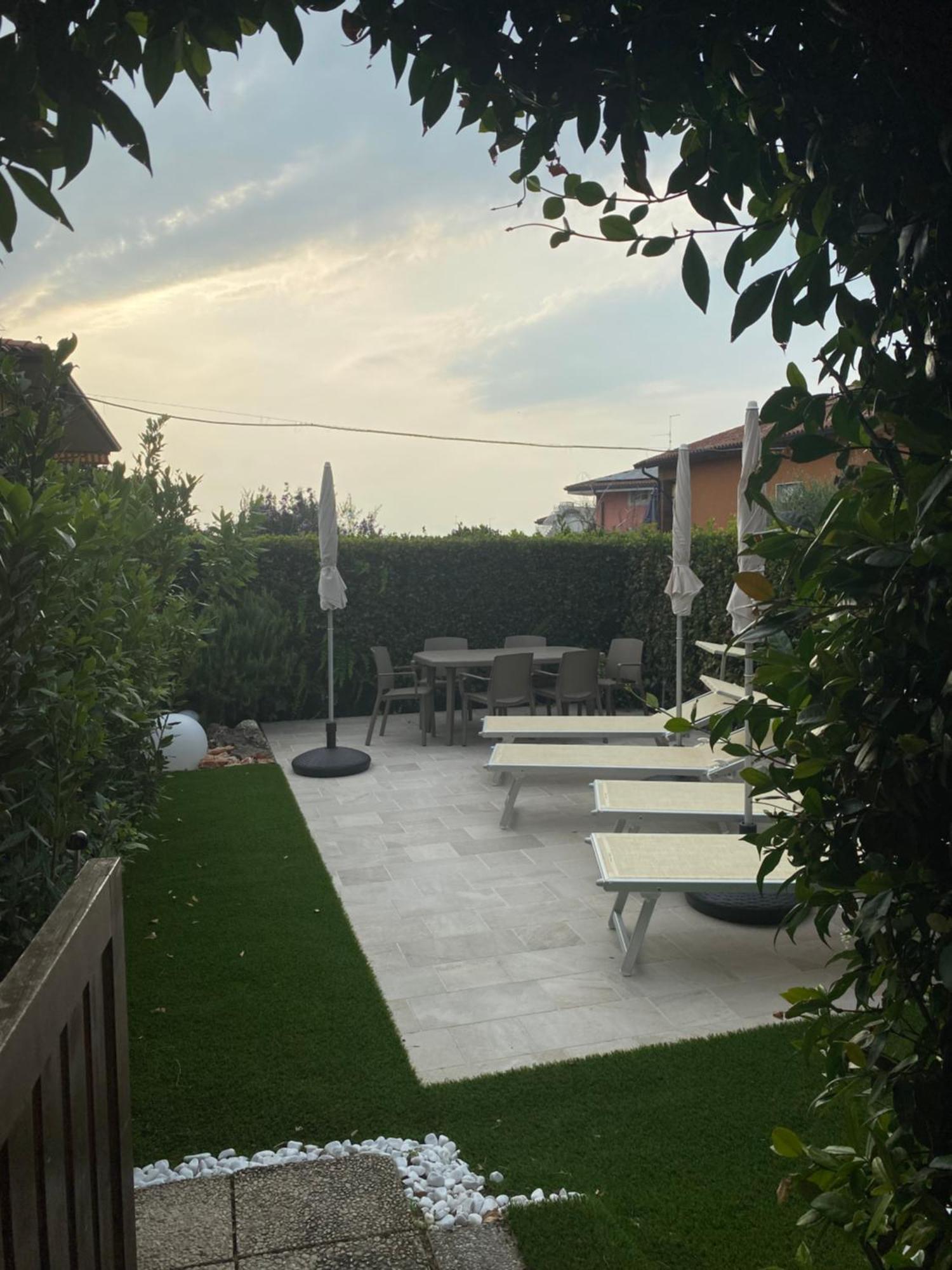 Appartamenti Hera Lazise Bagian luar foto