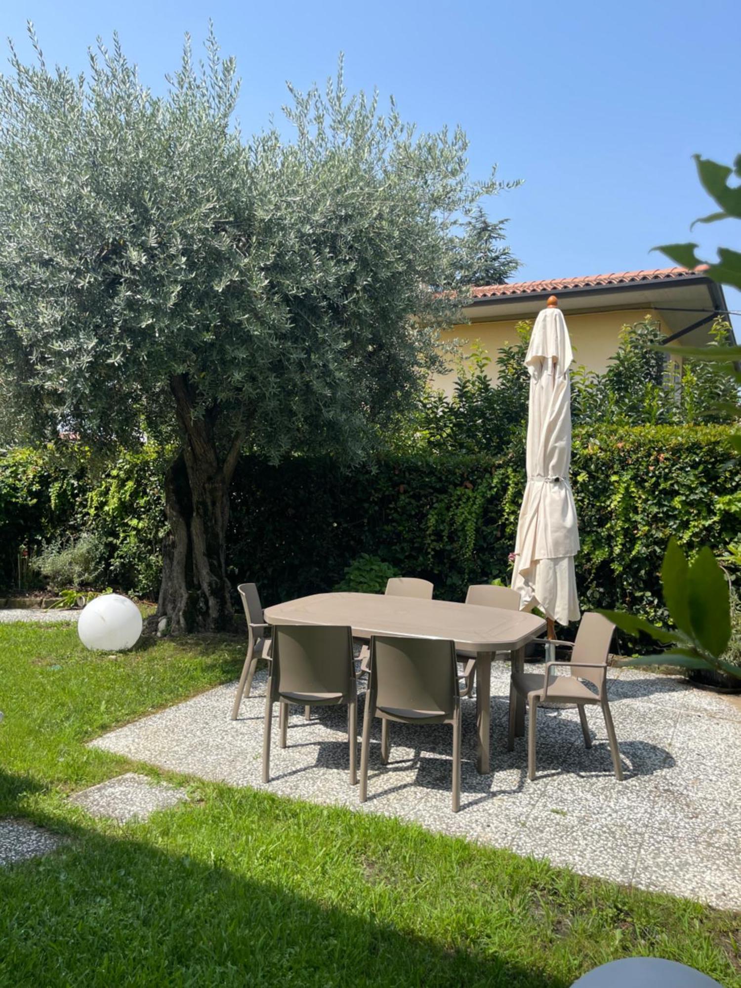 Appartamenti Hera Lazise Bagian luar foto