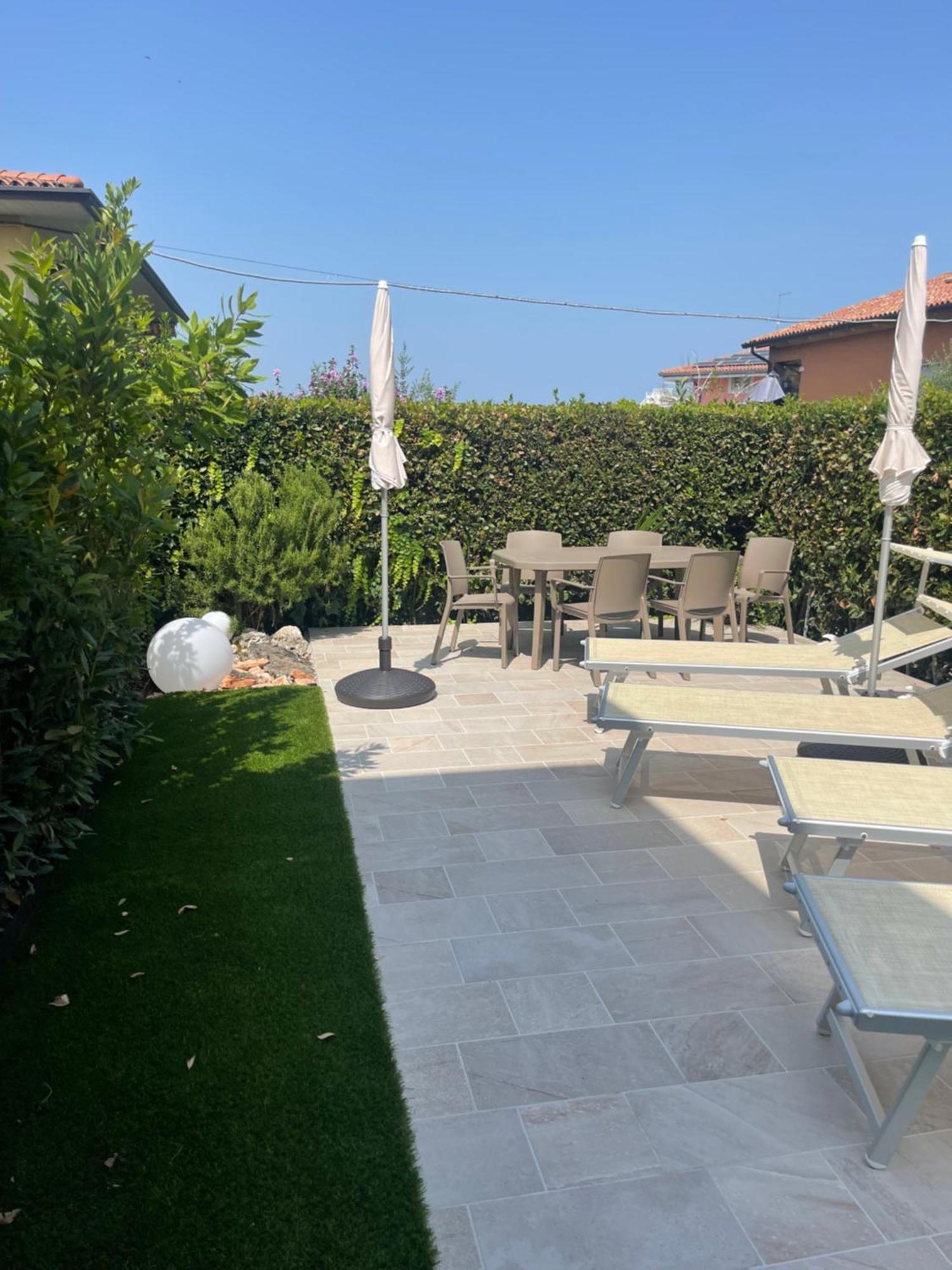 Appartamenti Hera Lazise Bagian luar foto